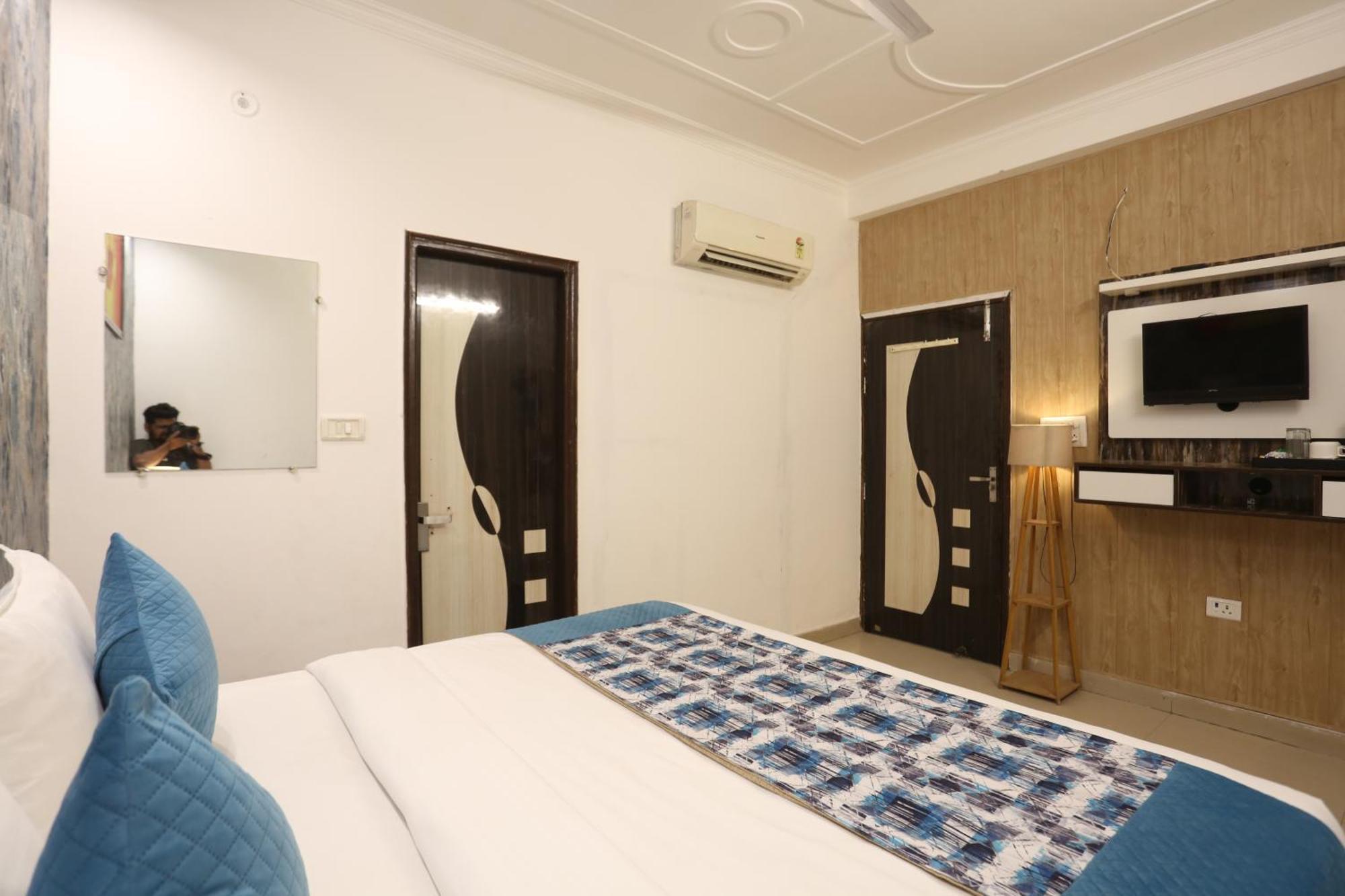Backpackers - Ink Hotels Delhi Airport By Ss Group Nueva Delhi Exterior foto
