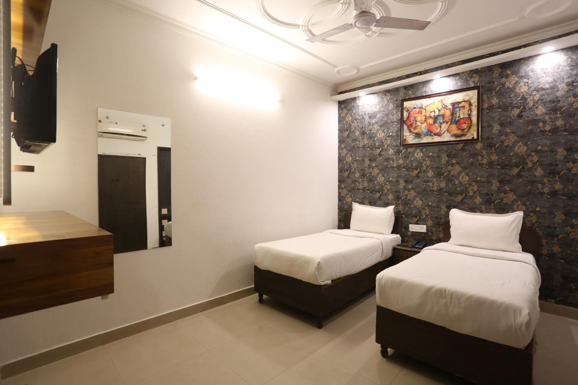 Backpackers - Ink Hotels Delhi Airport By Ss Group Nueva Delhi Exterior foto